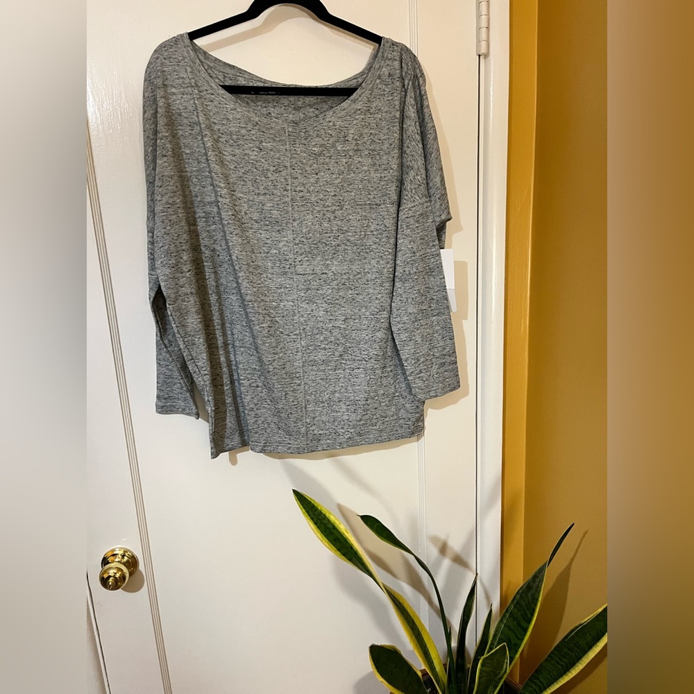Athleta Flow Top Essence Gray Long Sleeve Dolman Space Dye Womens Size Medium